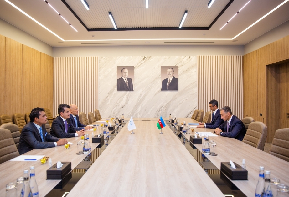 الوزير رشاد نبييف يستقبل المدير العام للإيسيسكو