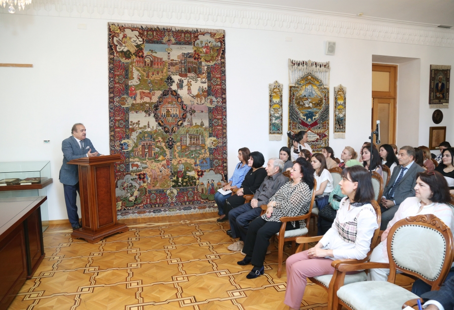Ədəbiyyat Muzeyində elmi seminar: “Azərbaycan ədəbiyyatında ulduzlu səma”