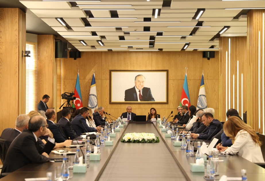 BDU-da “QS Quacquarellı Symonds” Agentliyi ilə Azərbaycanın ali məktəblərinin rəhbərləri arasında görüş