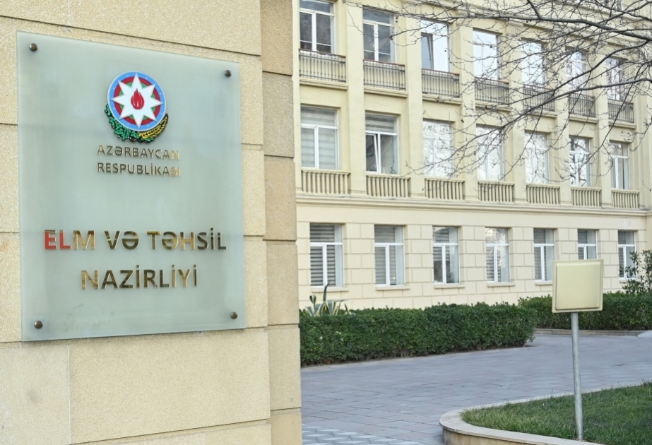 Nazirlik: Valideyn və şagirdlər tərəfindən müəllimlərə hədiyyələrin verilməsi yolverilməzdir