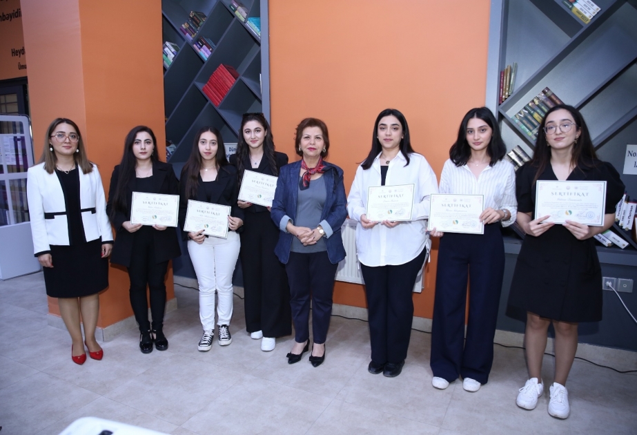 ADPU-da “EduSimbioz” layihəsinin bağlanış mərasimi keçirilib