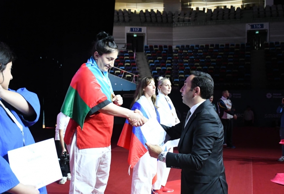 17 luchadores azerbaiyanos participan con éxito en el 3er Campeonato de Europa de Lucha con Cinturón celebrado en Bakú