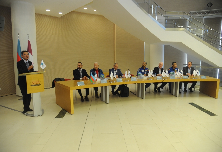 ADA Universitetinin tələbələri kosmonavtlarla görüşüb