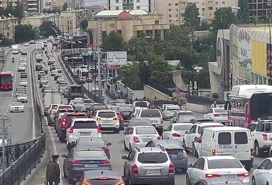 Paytaxtın bir sıra yollarında tıxac müşahidə olunur
