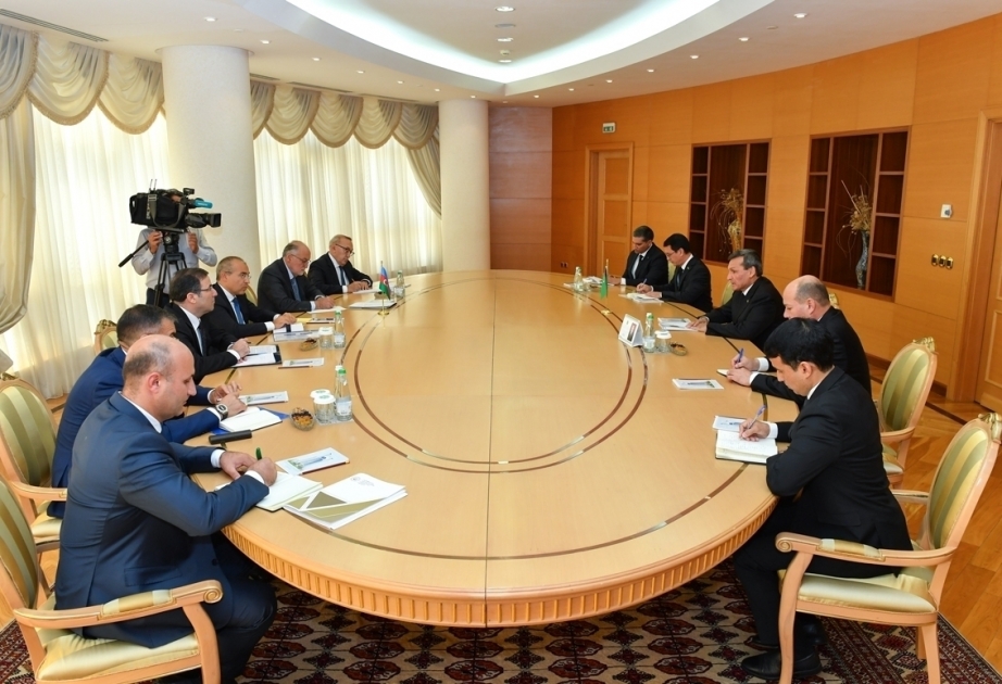 La asociación entre Azerbaiyán y Turkmenistán en el ámbito económico contribuye al desarrollo de la región