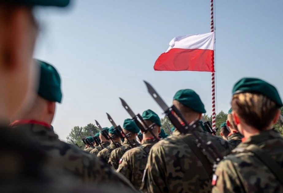 Polşa ordusunda hərbçilərin sayı 186 minə çatdırılıb