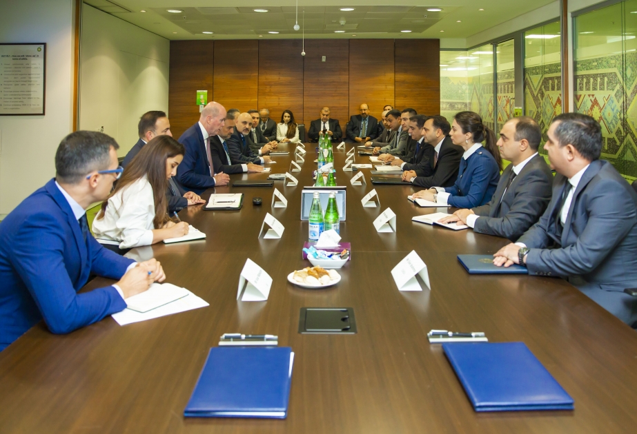 Azerbaiyán y BP firman varios documentos de cooperación