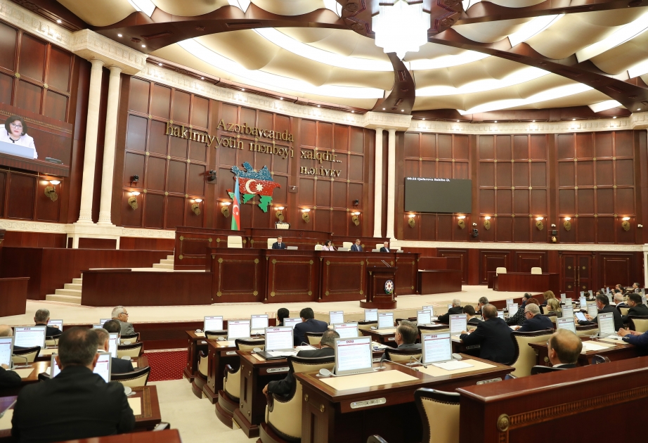 Milli Məclisin plenar iclası keçirilir, 18 məsələ müzakirə olunacaq -  SİYAHI