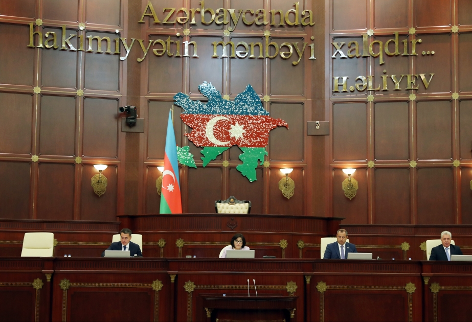 Qiymətləndiricinin öz qohumu ilə müqavilə bağlaması qadağan edilir