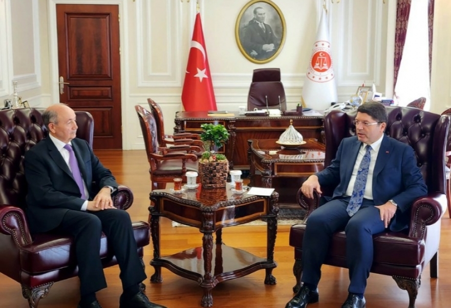 Ədliyyə naziri türk dövlətlərinin həmkarları ilə görüşüb