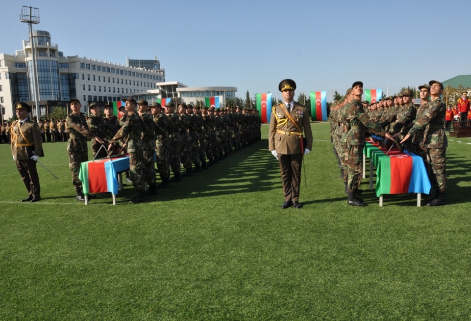FHN-in Akademiyasında gənc kursantların hərbi andiçmə və məzunların buraxılış mərasimi olub