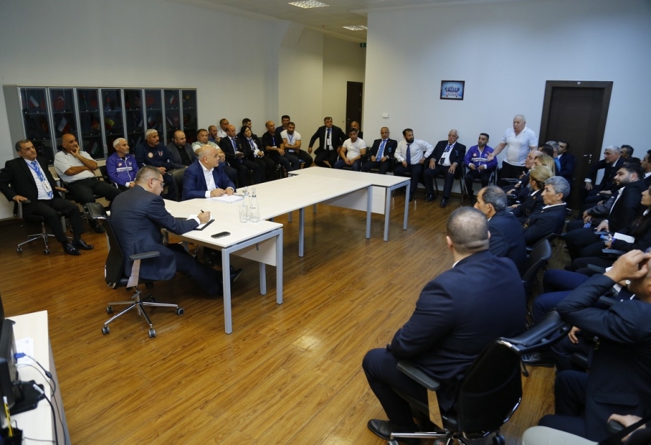 Ağırlıqqaldırma ictimaiyyətinin nümayəndələri ilə görüş keçirilib