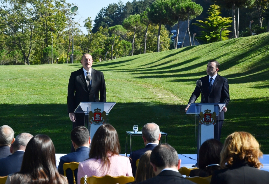 Le président Ilham Aliyev : Les projets mis en œuvre conjointement par l’Azerbaïdjan et la Géorgie servent la sécurité énergétique et des transports de nombreux pays