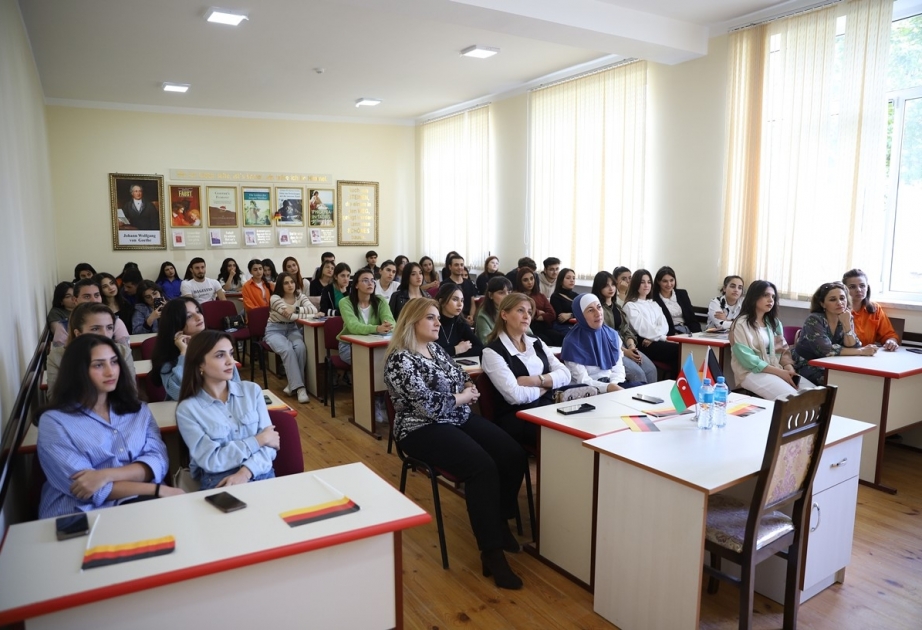 GDU tələbələrinə Alman Akademik Mübadilə Xidmətinin təqaüd proqramları barədə məlumat verilib