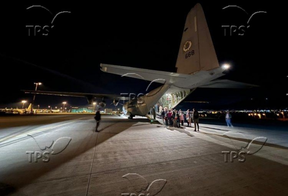 Israel airlifts reservists from Europe, Cabinet approves further mobilization
