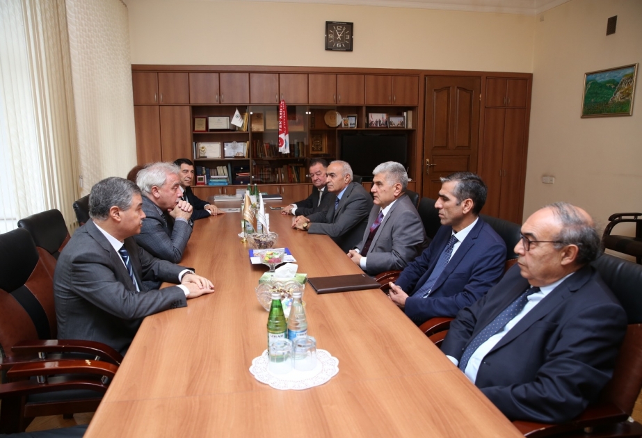 ADPU Fəlsəfə və Sosiologiya İnstitutu ilə əməkdaşlıq memorandumu imzalayıb