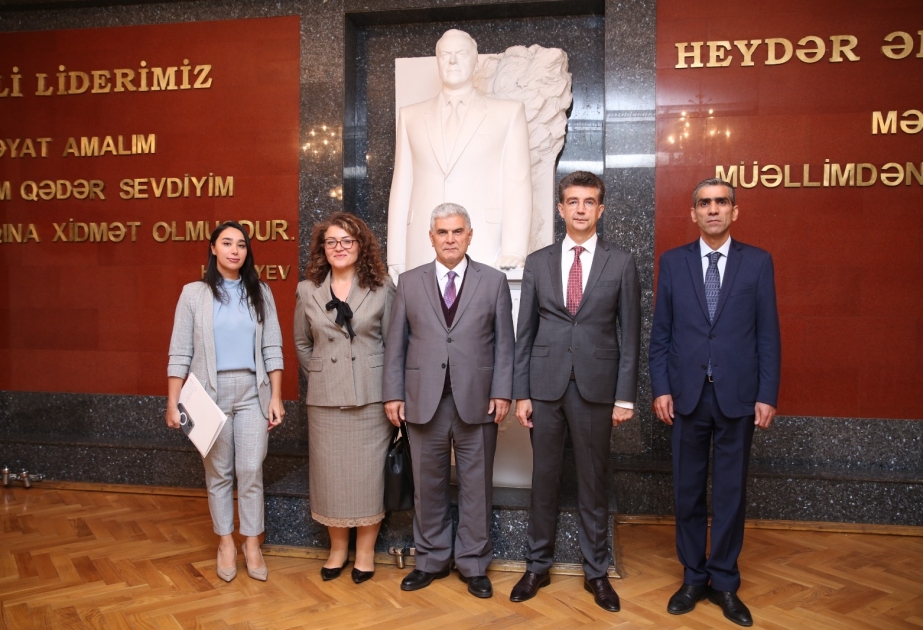 ADPU-da İqtisadi Əməkdaşlıq Təşkilatının Təhsil İnstitutunun nümayəndə heyəti ilə görüş