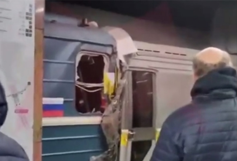 Moskva metrosunda iki qatar toqquşub
