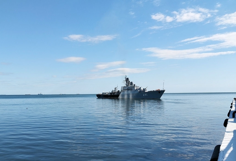 Los buques de guerra de la Flotilla del Caspio de la Armada rusa abandonaron el puerto de Bakú