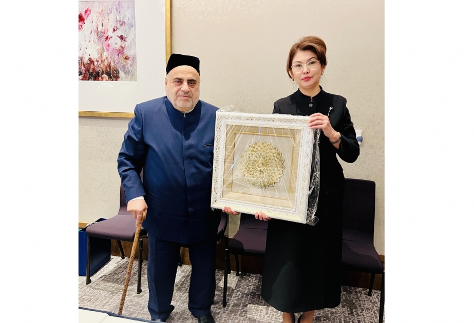 Qafqaz Müsəlmanları İdarəsinin sədri Qazaxıstanın mədəniyyət və informasiya naziri ilə görüşüb