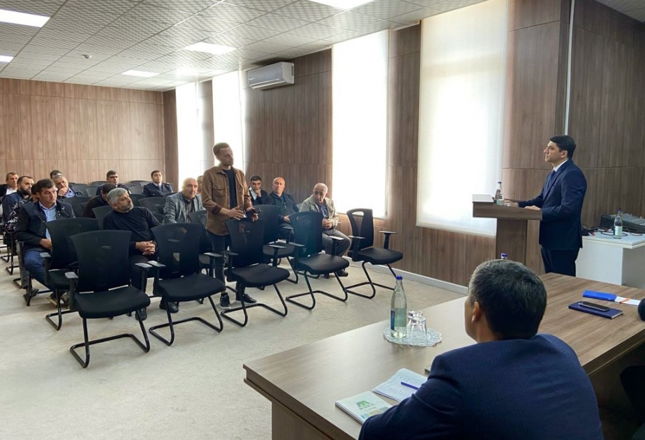 Sahibkarlar gömrük sistemindəki yeniliklər barədə məlumatlandırılıblar