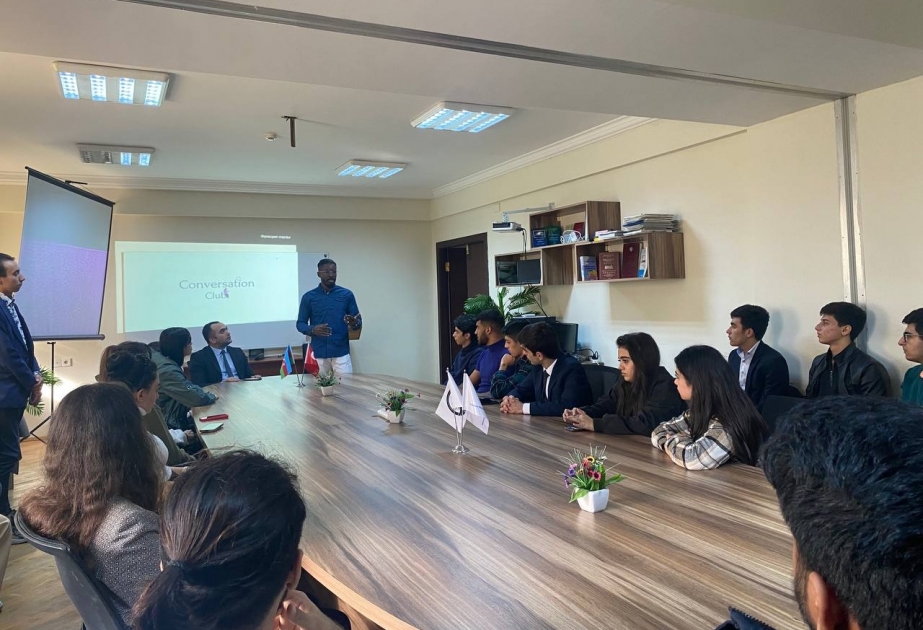 İngilis dili səviyyəsini yüksəltmək istəyən tələbələr üçün “Conversation Club” yaradıldı