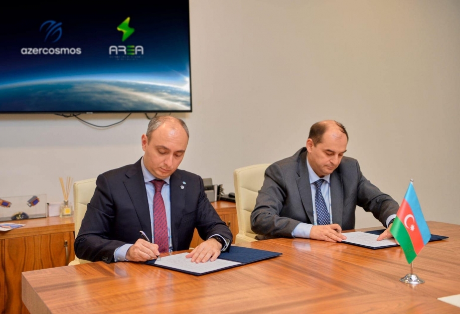 Azercosmos y la Agencia de Energías Renovables de Azerbaiyán firman un acuerdo de cooperación