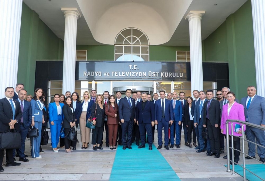 Azərbaycanın dövlət qurumlarının ictimaiyyətlə əlaqələr sahəsinə məsul əməkdaşlarının Türkiyəyə səfəri davam edir