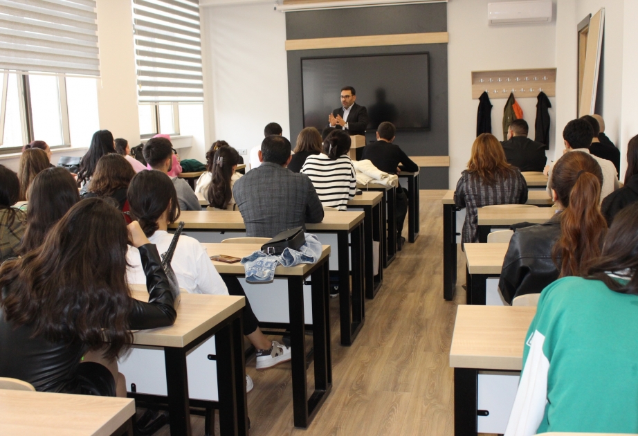 BDU-da “Azerfon” MMC-nin İctimaiyyətlə əlaqələr və korporativ ünsiyyət şöbəsinin direktoru ilə görüş