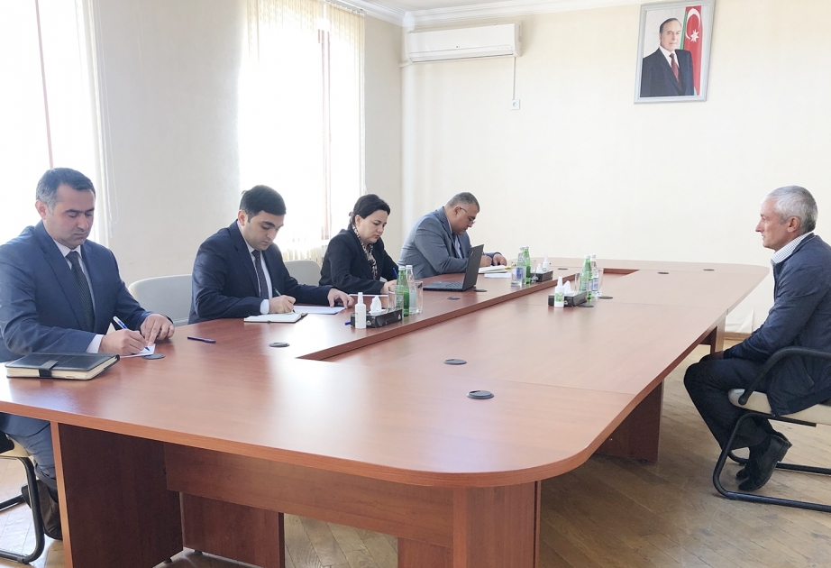 Kənd təsərrüfatı nazirinin müavini Şəmkirdə vətəndaşların müraciətlərini dinləyib