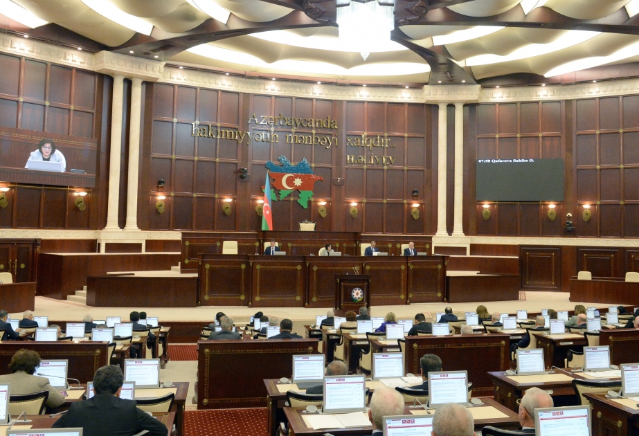 Milli Məclisin plenar iclasında 16 məsələ müzakirə edilib