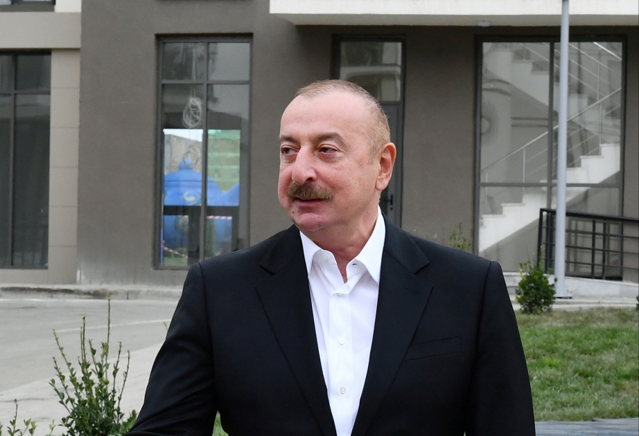 Prezident İlham Əliyev Füzulidə sakinlərlə görüşdə şəhidlərimizə ehtiramını bir daha ifadə edib