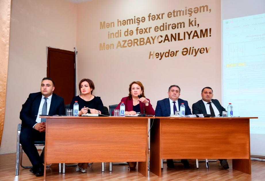 Paytaxt məktəblərinin direktorları üçün seminarlara başlanılıb