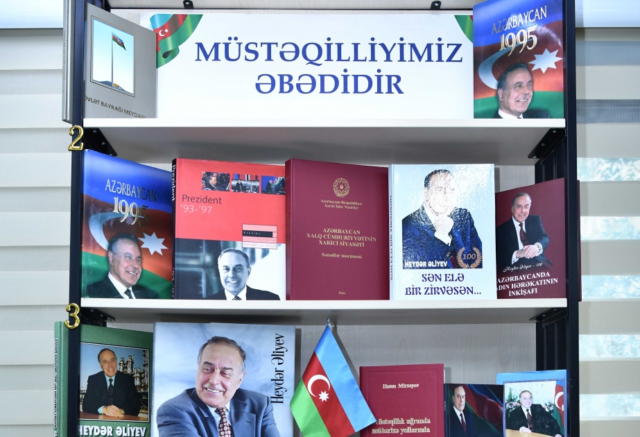 ADNSU-nun Azİİ e-Kitab Evində Müstəqilliyin Bərpası Gününə həsr olunmuş kitab sərgisi