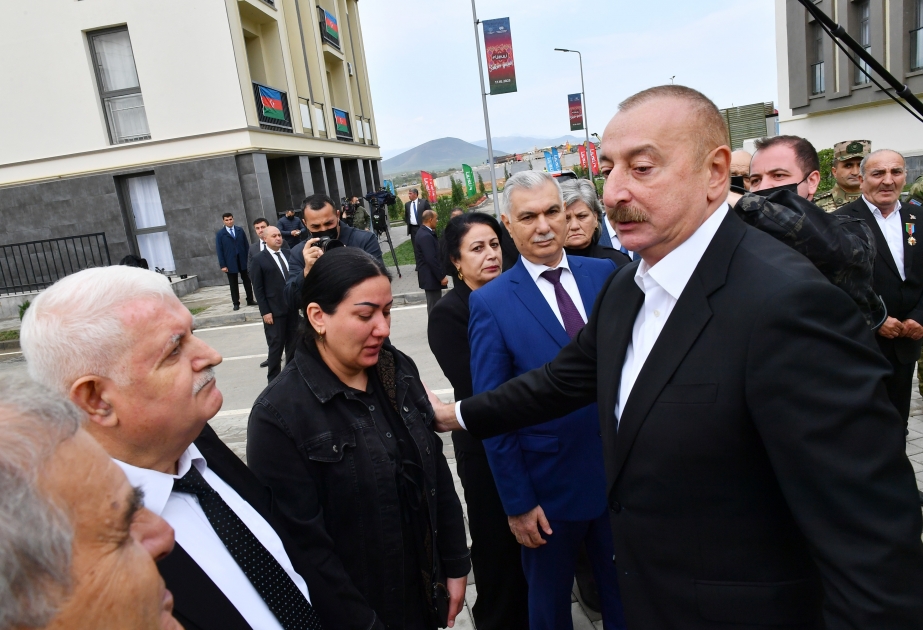 Şəhid anası: “Füzulidə bizimlə görüşdə Prezidentin kövrəlməsi mənə çox təsir etdi” -  FOTO