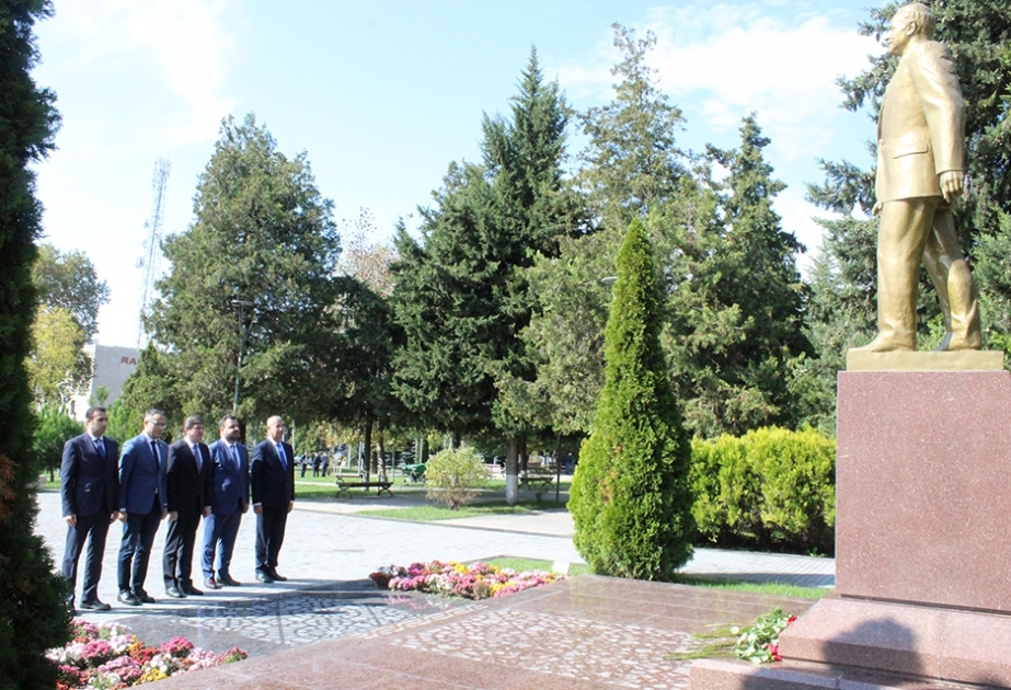 Ulu Öndər xalqımızın xilaskarı, müasir, müstəqil Azərbaycan dövlətinin banisidir