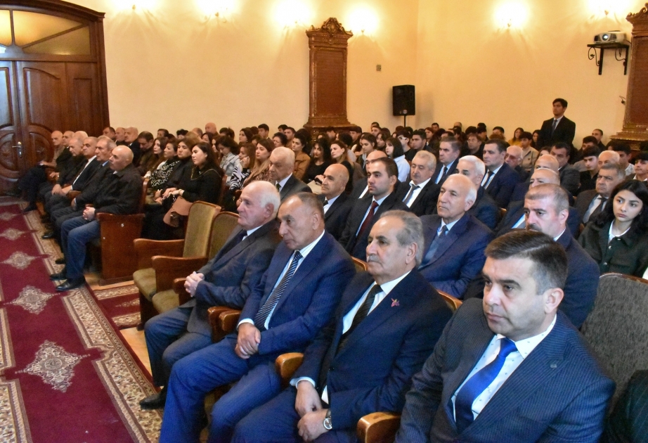 Prezident İlham Əliyev Azərbaycanı inamla irəli aparır