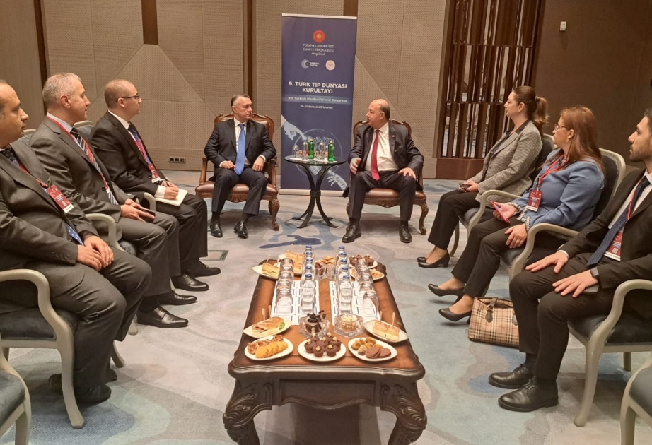 “IX Türk Tibb Dünyası Qurultayı” çərçivəsində Azərbaycanın səhiyyə naziri ikitərəfli görüşlər keçirib
