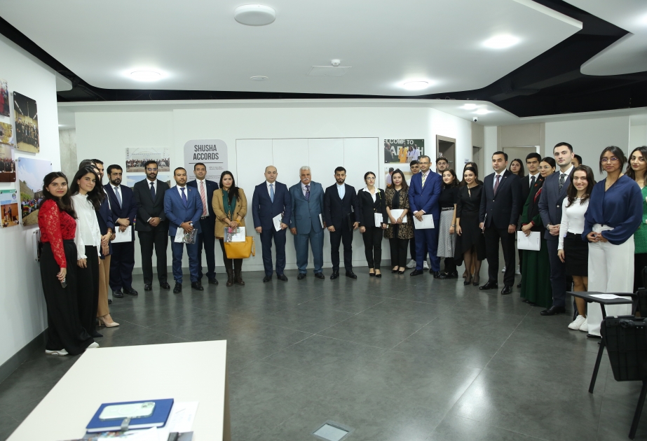 On yeddi ölkənin diplomatik nümayəndəsi Qoşulmama Hərəkatı Gənclər Təşkilatının mənzil-qərargahını ziyarət edib