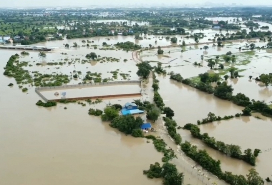 Floods affect 20 cities, provinces in Cambodia, killing 6: spokesman