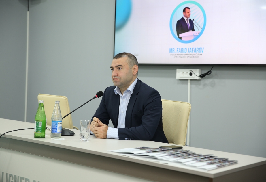 Fərid Cəfərov Qoşulmama Hərəkatı Gənclər Təşkilatının mənzil-qərargahında gənclərin suallarını cavablandırıb
