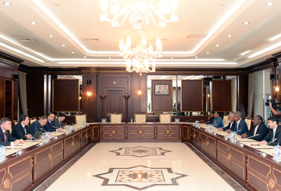 Participants of Baku-hosted conference on neocolonialism visit Milli Majlis