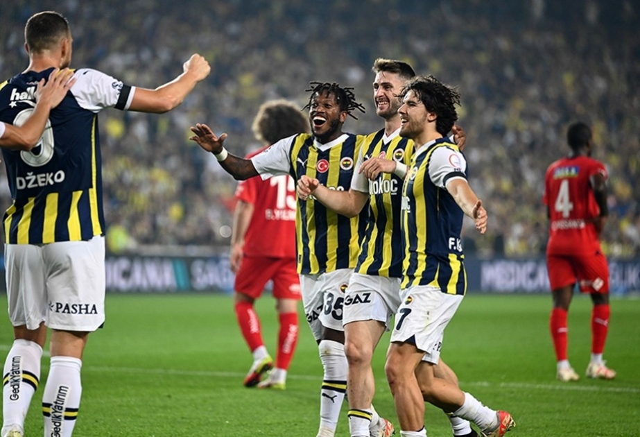 “Fənərbağça” bu mövsüm Superliqada ardıcıl doqquzuncu qələbəsini qazanıb