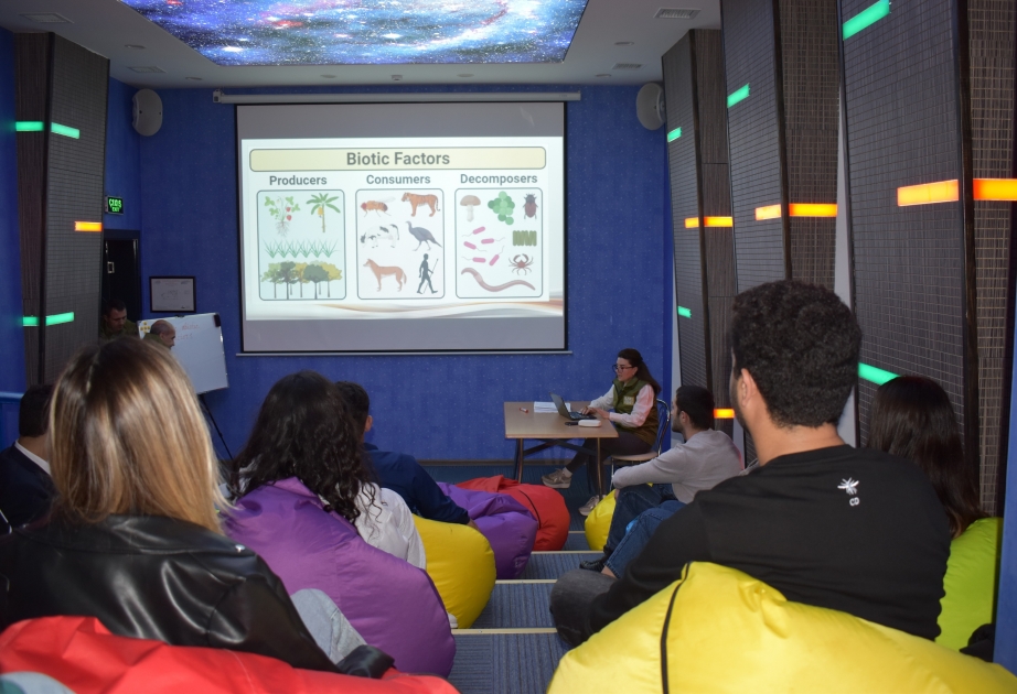 BDU tələbələrinə Bakı Zooloji Parkında mühazirə keçirilib