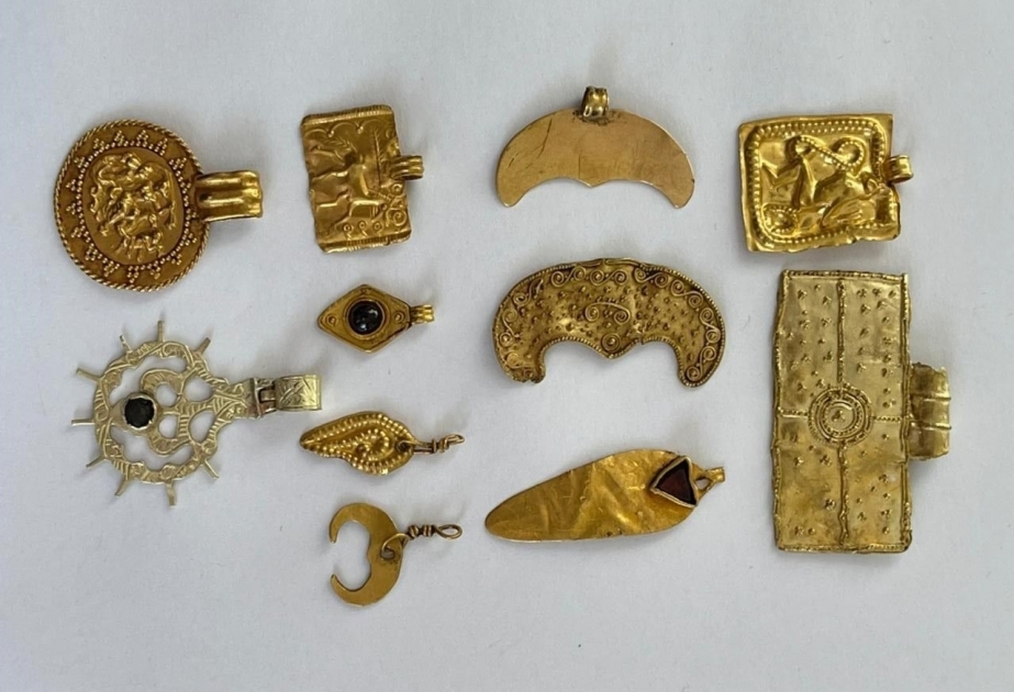 Spanish police say they have confiscated ancient gold jewelry worth millions taken from Ukraine