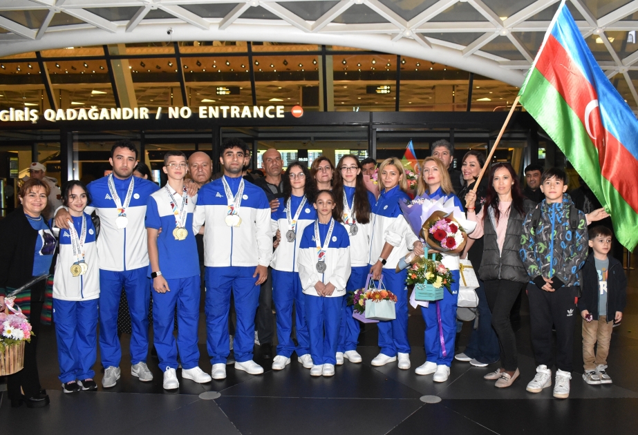Des gymnastes azerbaïdjanais participant aux championnats d’Europe sont revenus dans le pays