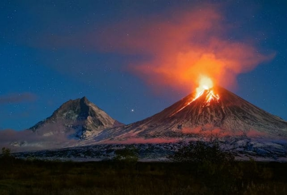 Kljutschewskaja-Vulkan stößt Aschenwolke auf bis zu 5500 m Höhe aus