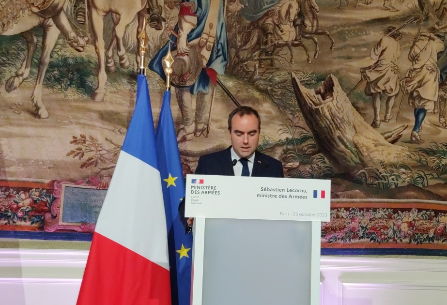 Sébastien Lecornu soutient que les armes vendues par la France à l'Arménie sont défensives