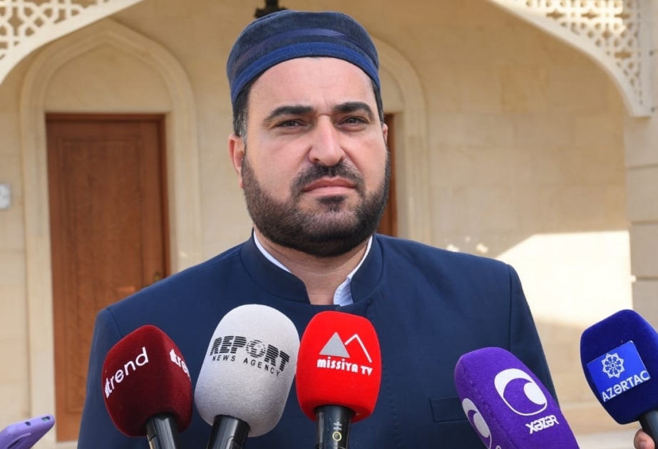 Yararsız hala düşmüş Şah Abbas məscidi dövlət başçısının göstərişi ilə bir il ərzində bərpa edildi