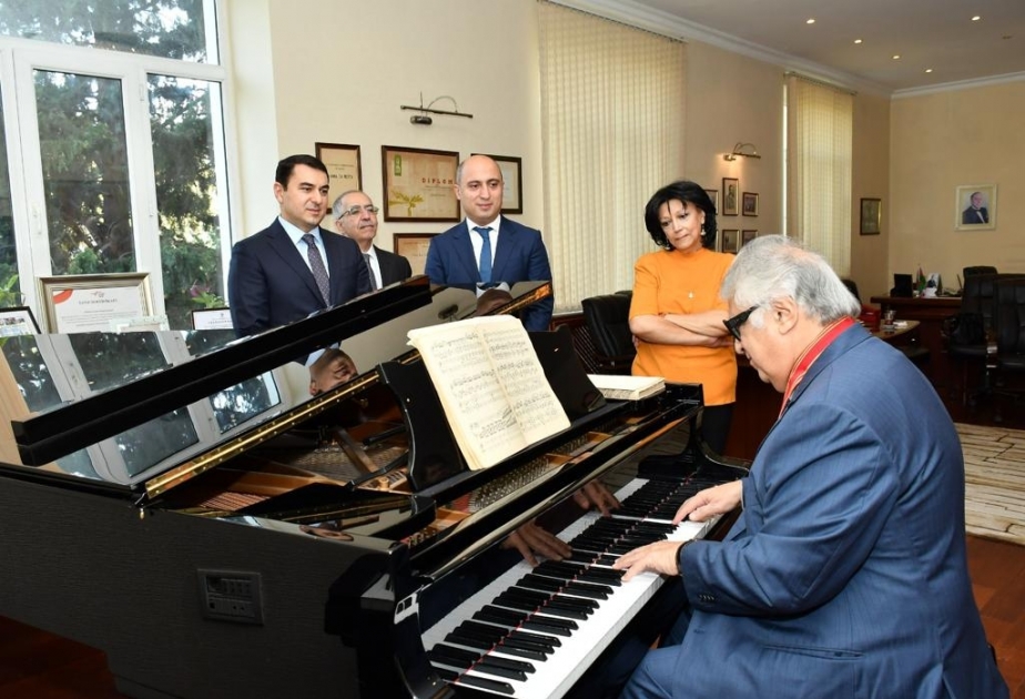 Nazirlər Bakı Musiqi Akademiyasında olub